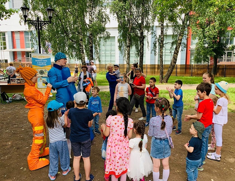 Праздник детства на Севастопольской аллее в Черемушках
