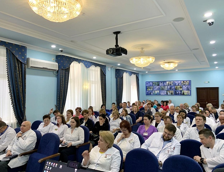 Конференция в ГКБ им. Виноградова. Поздравляем медсестер
