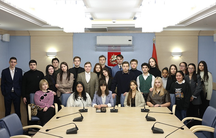Еще две группы студентов РУДН посетили Московскую городскую Думу!