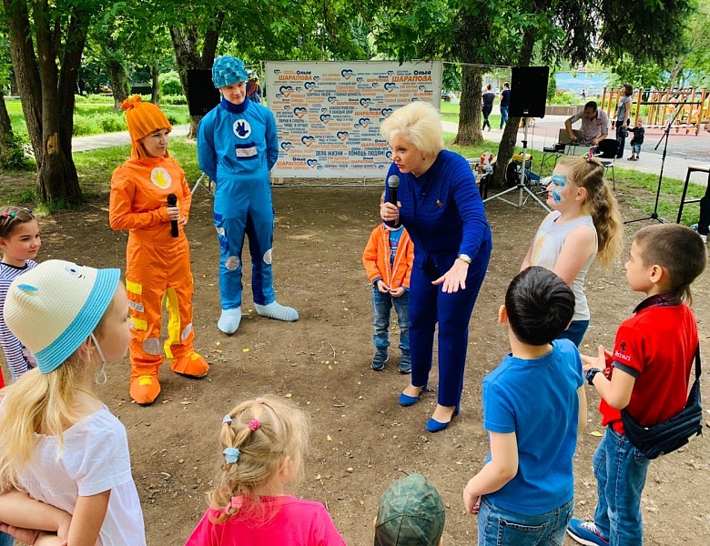 Праздник детства на Севастопольской аллее в Черемушках